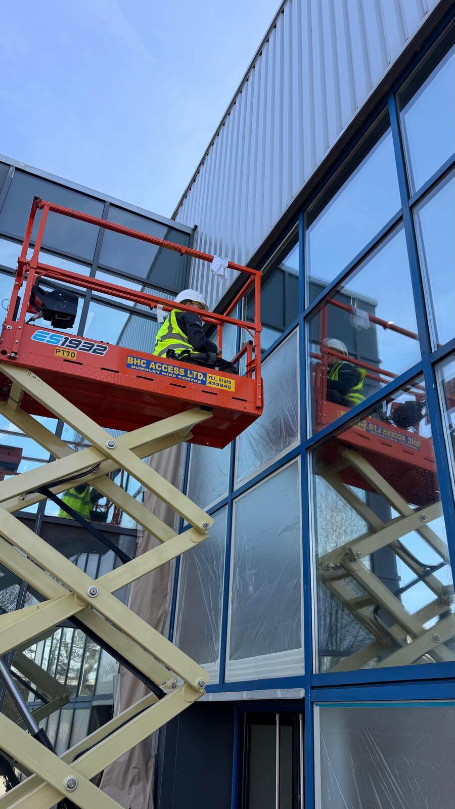 Scissor lift on site